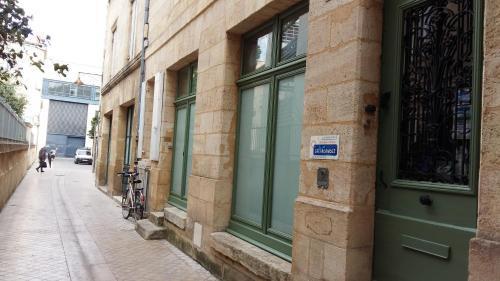 Le Miroir Aux Fées 2*